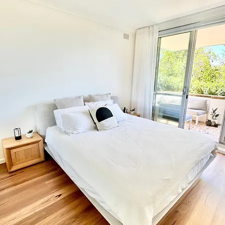 Stylish And Perfectly Located Bondi Beach Hideaway Sydney Exterior photo
